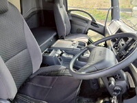 いすゞフォワードアルミウイング増トン（6t・8t）[写真19]