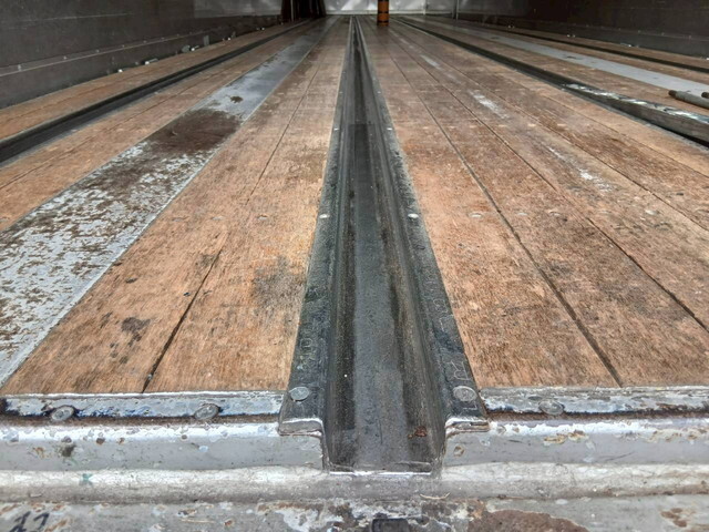 日本フルハーフその他の車種ウイングトレーラー大型（10t）[写真15]