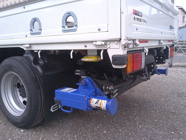 いすゞエルフクレーン4段小型（2t・3t）[写真11]