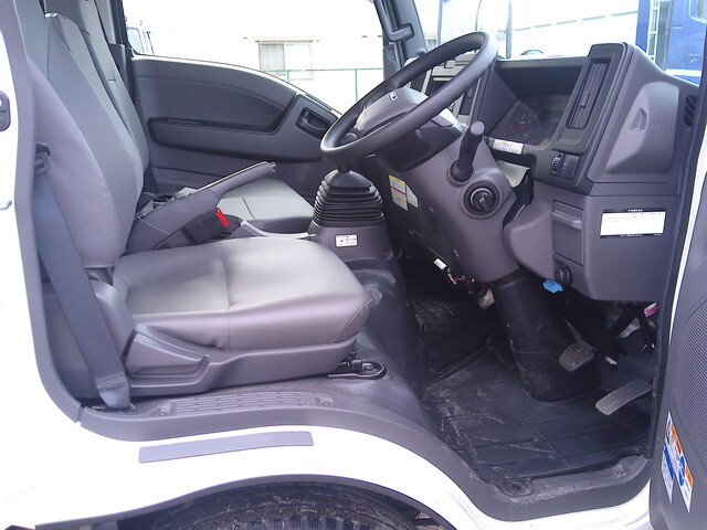 いすゞエルフクレーン4段小型（2t・3t）[写真19]