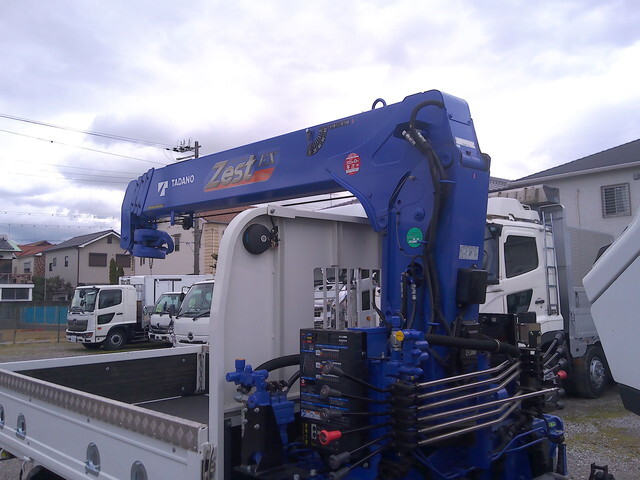 いすゞエルフクレーン4段小型（2t・3t）[写真37]