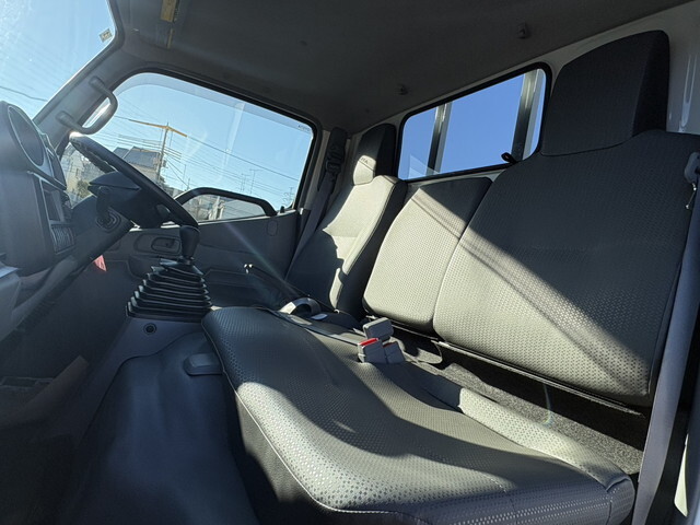 トヨタトヨエース平ボディ小型（2t・3t）[写真22]