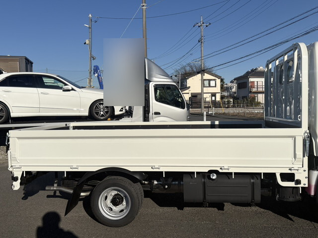 トヨタトヨエース平ボディ小型（2t・3t）[写真06]