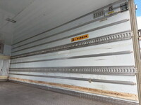 いすゞフォワード冷凍車（冷蔵車）中型（4t）[写真11]