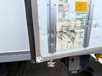 いすゞフォワード冷凍車（冷蔵車）中型（4t）[写真19]