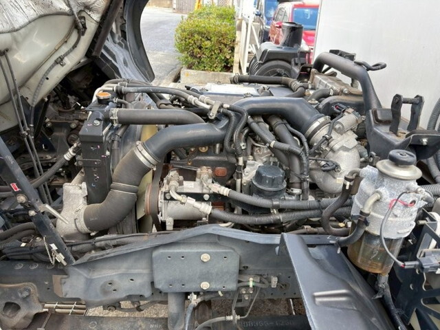 いすゞフォワード冷凍車（冷蔵車）中型（4t）[写真22]