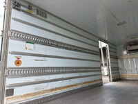 いすゞフォワード冷凍車（冷蔵車）中型（4t）[写真10]