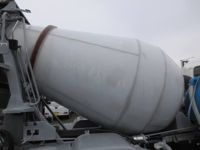 日野レンジャーミキサー車（コンクリートミキサー）増トン（6t・8t）[写真10]