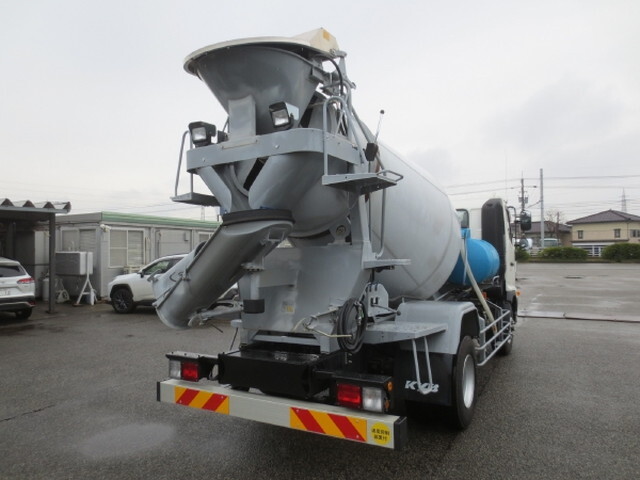 日野レンジャーミキサー車（コンクリートミキサー）増トン（6t・8t）[写真04]