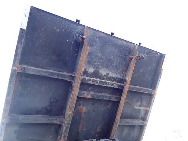 いすゞフォワードダンプ中型（4t）[写真12]