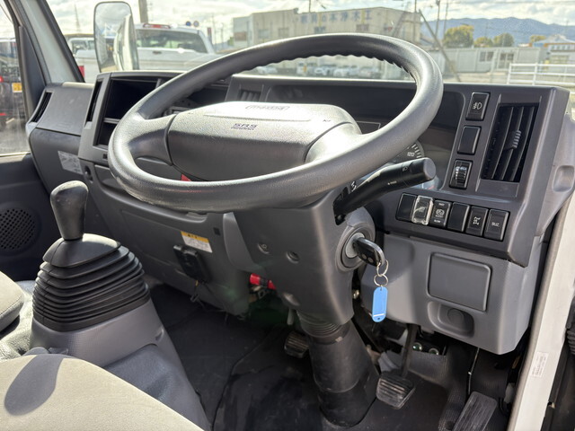 マツダタイタンクレーン3段小型（2t・3t）[写真06]