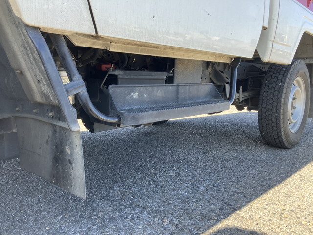 トヨタトヨエースダブルキャブ（Wキャブ）小型（2t・3t）[写真16]