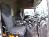 日野プロフィアトレーラーヘッド（トラクターヘッド）大型（10t）[写真18]