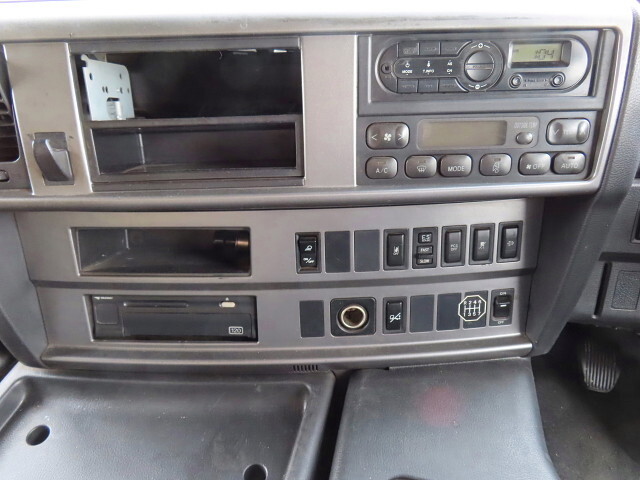 日野プロフィアトレーラーヘッド（トラクターヘッド）大型（10t）[写真20]