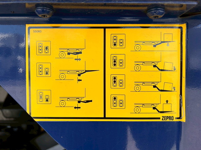 日野レンジャーアルミウイング中型（4t）[写真20]