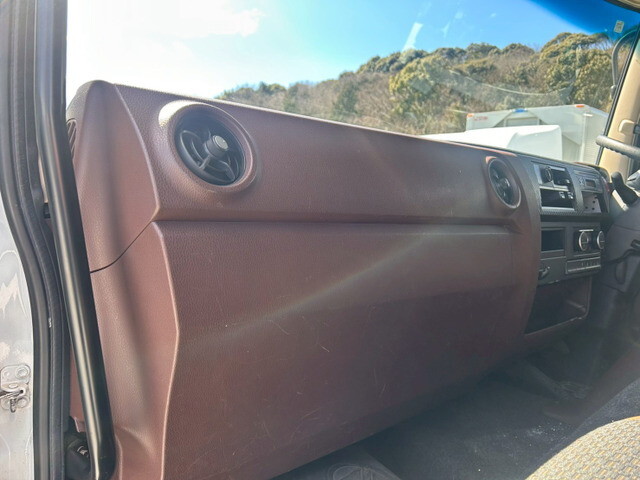 日野レンジャーアルミウイング中型（4t）[写真23]