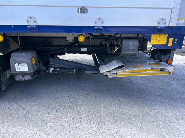 日野レンジャーアルミウイング中型（4t）[写真37]