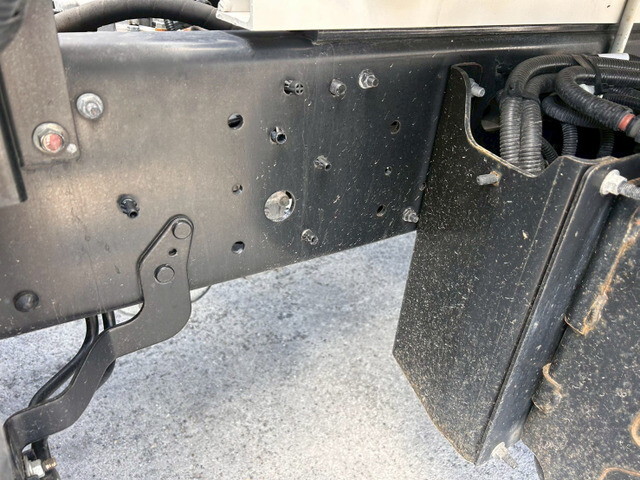 日野レンジャーアルミウイング中型（4t）[写真38]