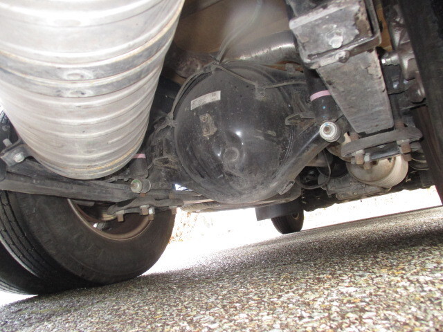 三菱ふそうキャンター平ボディ小型（2t・3t）[写真37]