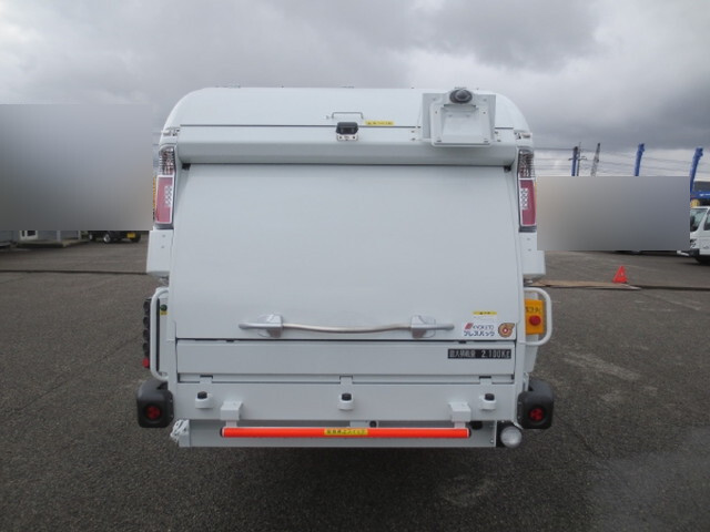 三菱ふそうキャンターパッカー車（塵芥車）小型（2t・3t）[写真06]