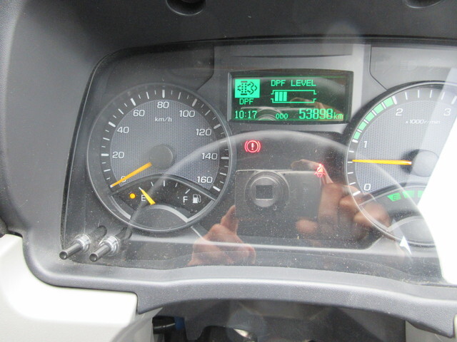 三菱ふそうキャンターアルミバン小型（2t・3t）[写真16]