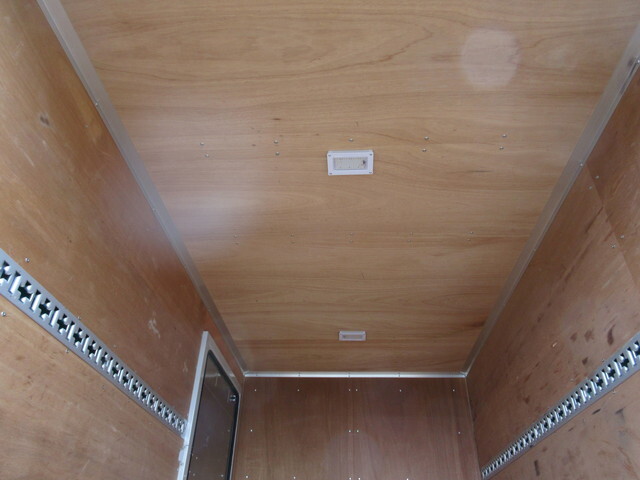 三菱ふそうキャンターアルミバン小型（2t・3t）[写真27]