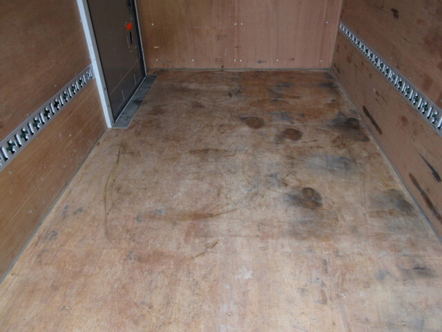 三菱ふそうキャンターアルミバン小型（2t・3t）[写真28]