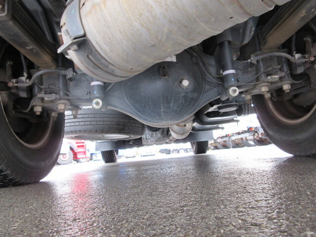 三菱ふそうキャンターアルミバン小型（2t・3t）[写真09]