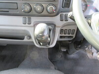 三菱ふそうキャンターアルミウイング小型（2t・3t）[写真13]