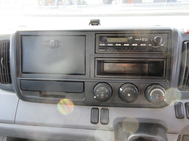 三菱ふそうキャンターアルミウイング小型（2t・3t）[写真13]