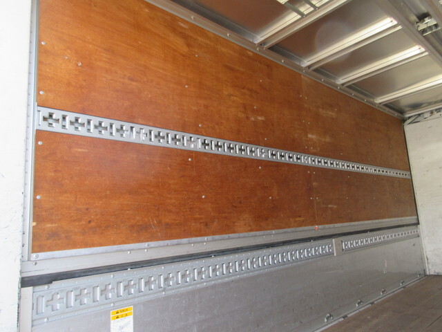 三菱ふそうキャンターアルミウイング小型（2t・3t）[写真27]