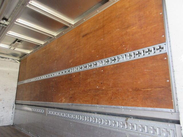 三菱ふそうキャンターアルミウイング小型（2t・3t）[写真28]