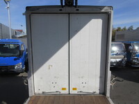 三菱ふそうキャンターアルミウイング小型（2t・3t）[写真31]