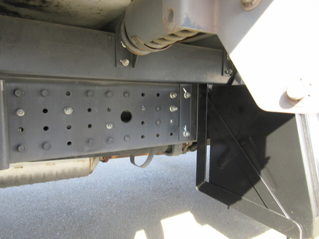 三菱ふそうキャンターアルミウイング小型（2t・3t）[写真07]