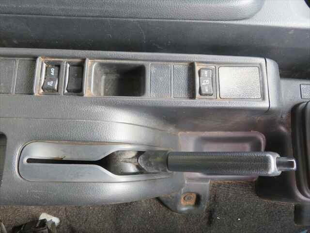 日野レンジャークレーン付増トン（6t・8t）[写真28]