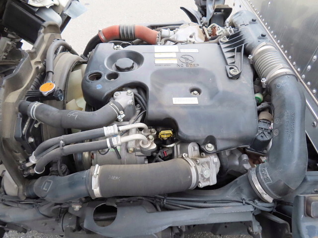 いすゞエルフアルミバン小型（2t・3t）[写真16]