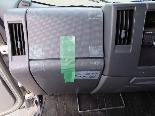 いすゞエルフアルミバン小型（2t・3t）[写真23]