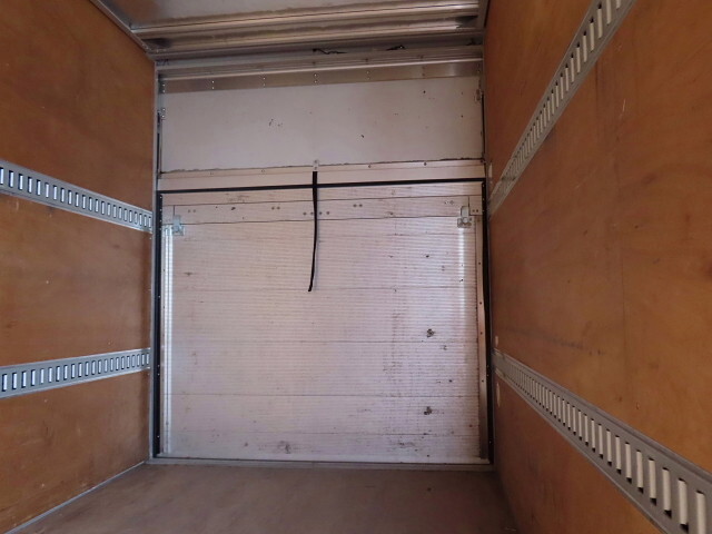 いすゞエルフアルミバン小型（2t・3t）[写真31]