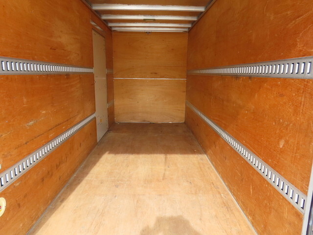 いすゞエルフアルミバン小型（2t・3t）[写真32]