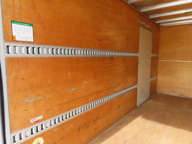 いすゞエルフアルミバン小型（2t・3t）[写真33]