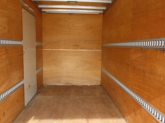 いすゞエルフアルミバン小型（2t・3t）[写真35]