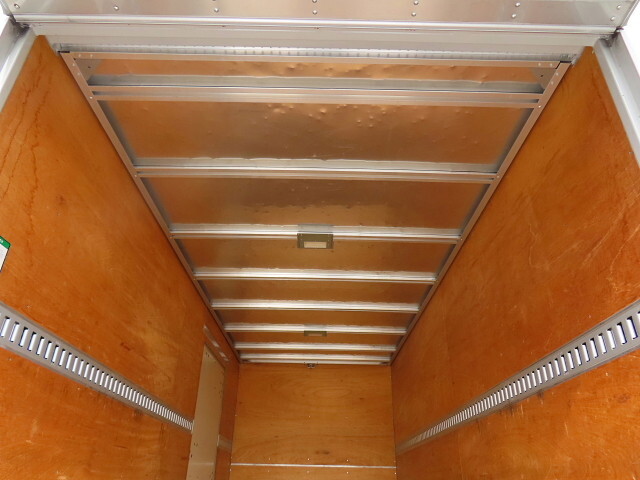 いすゞエルフアルミバン小型（2t・3t）[写真36]