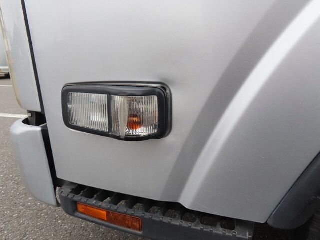 いすゞエルフアルミバン小型（2t・3t）[写真38]