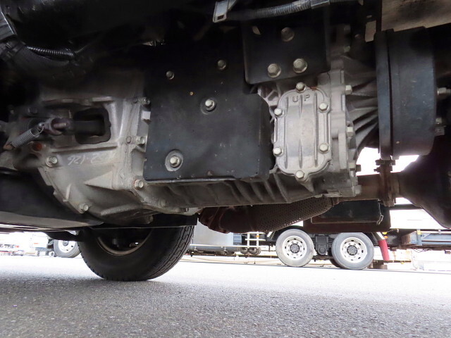 いすゞエルフアルミバン小型（2t・3t）[写真08]