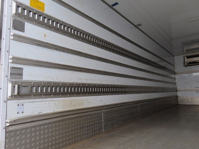 いすゞフォワード冷凍車（冷蔵車）中型（4t）[写真35]