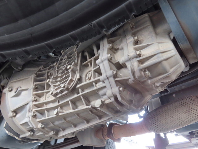 いすゞフォワード冷凍車（冷蔵車）中型（4t）[写真08]