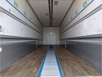 日野プロフィアアルミウイング大型（10t）[写真09]