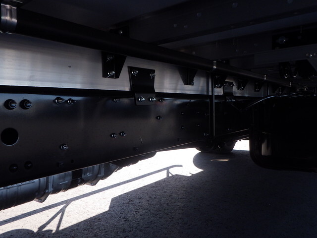 三菱ふそうファイターアルミウイング中型（4t）[写真14]