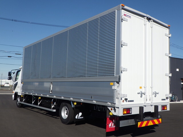 三菱ふそうファイターアルミウイング中型（4t）[写真02]