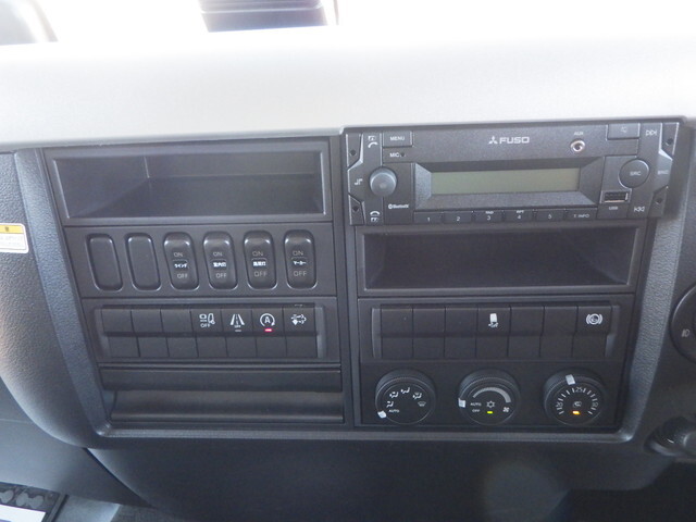 三菱ふそうファイターアルミウイング中型（4t）[写真21]